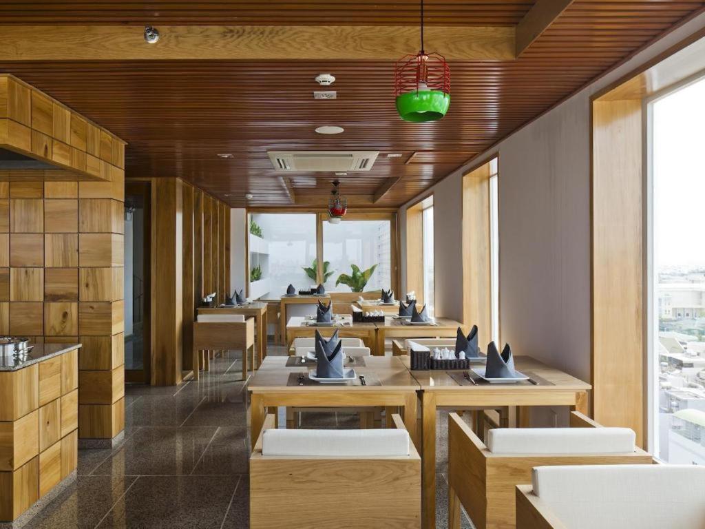 Golden Holiday Hotel Nha Trang Luaran gambar