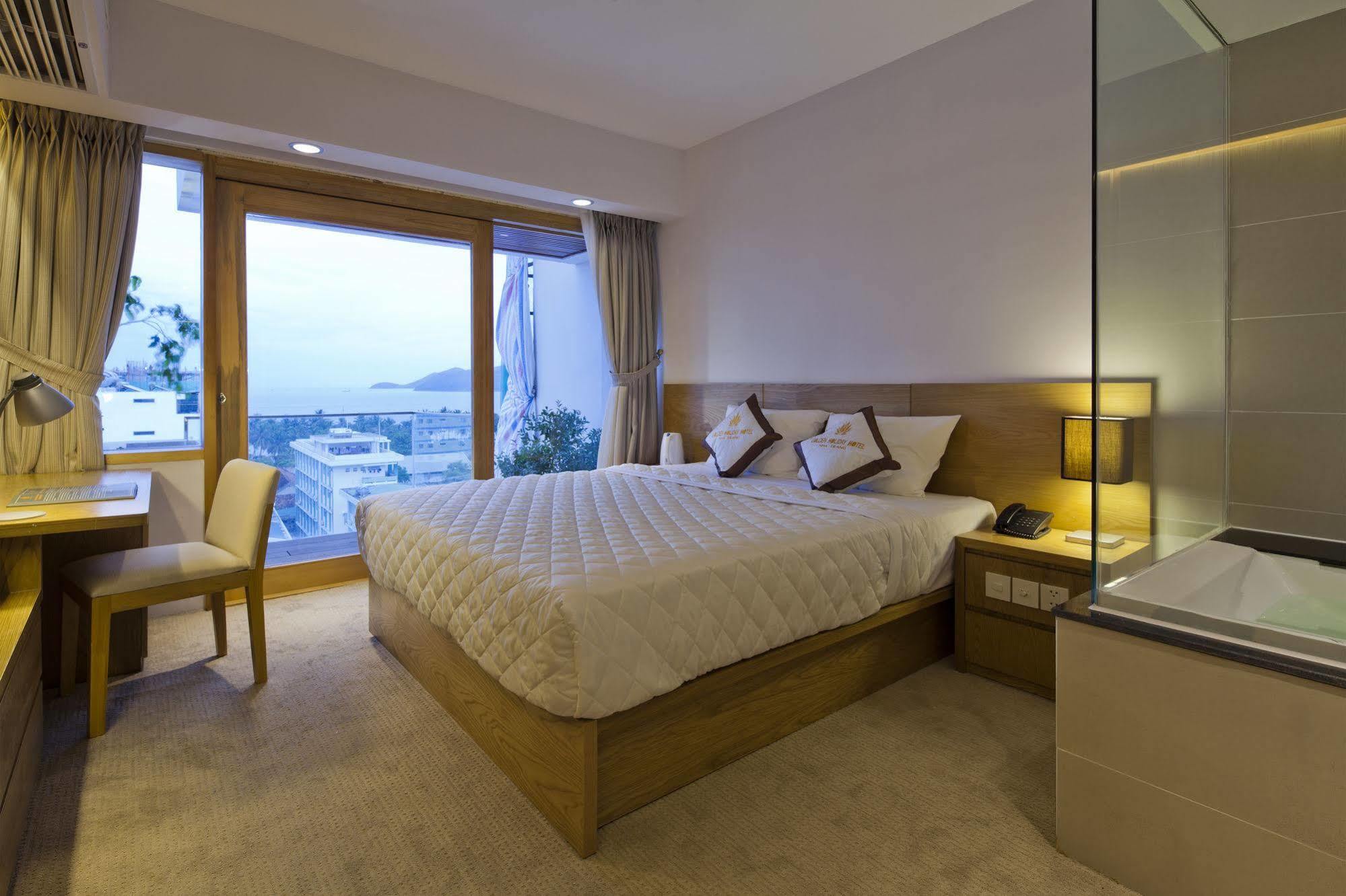 Golden Holiday Hotel Nha Trang Luaran gambar