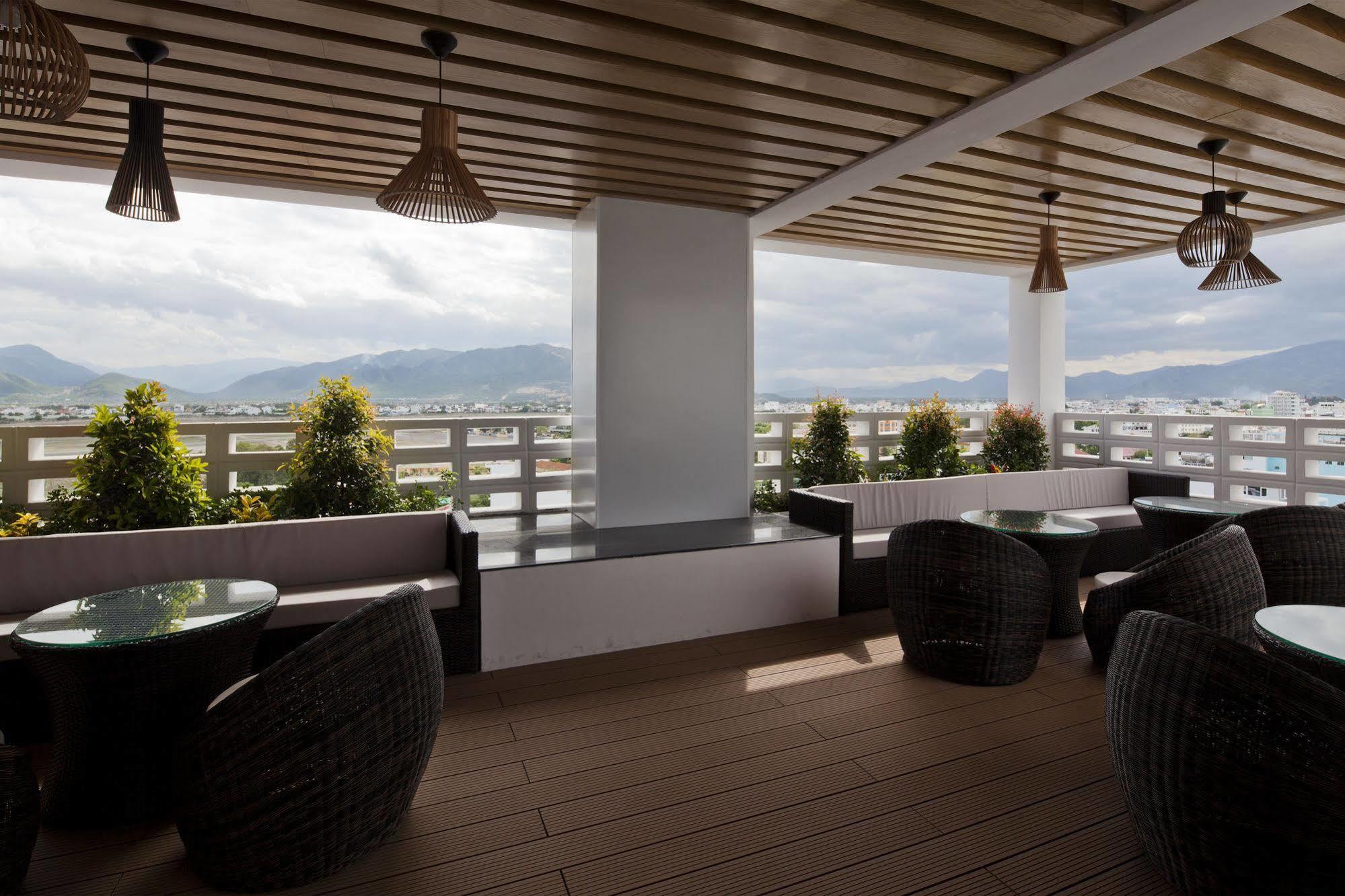 Golden Holiday Hotel Nha Trang Luaran gambar